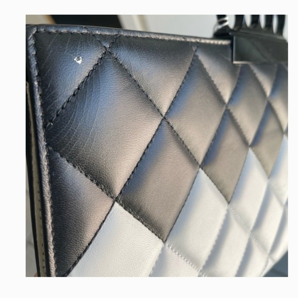 Unused Clutch by Alexander McQueen with dustbag and marks - Picture 9 of 17